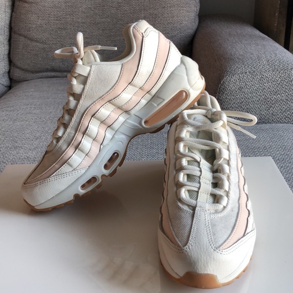 Women Air Max 95 - Picture 1 of 5